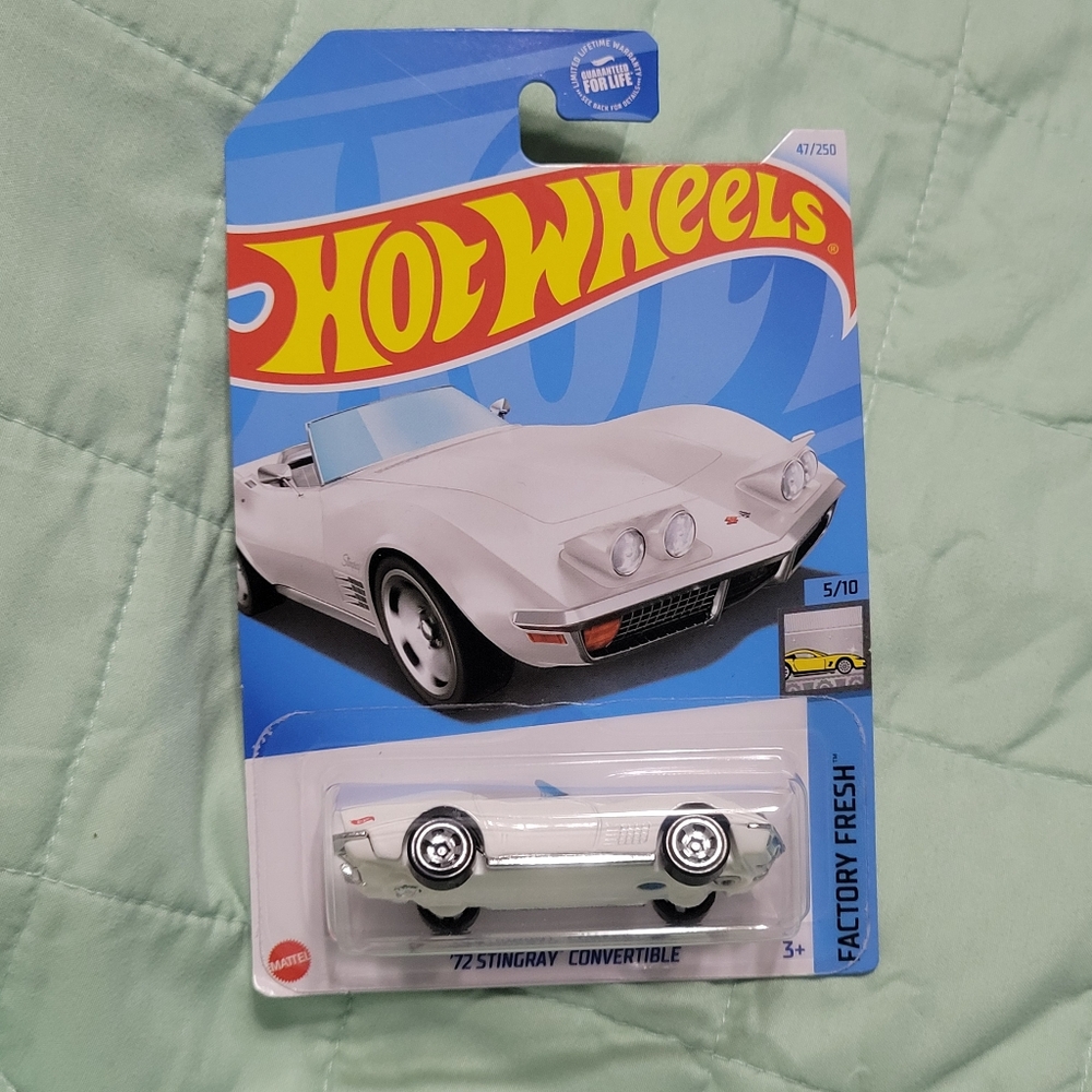 Hot Wheels Car 72 Stingray Convertible Chevy HW Roadsters Hotwheels Mattel  NEW